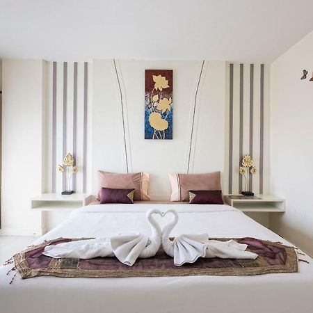 J Sweet Dream Boutique Hotel Phuket Patong Bagian luar foto