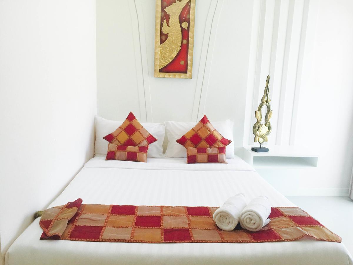 J Sweet Dream Boutique Hotel Phuket Patong Bagian luar foto