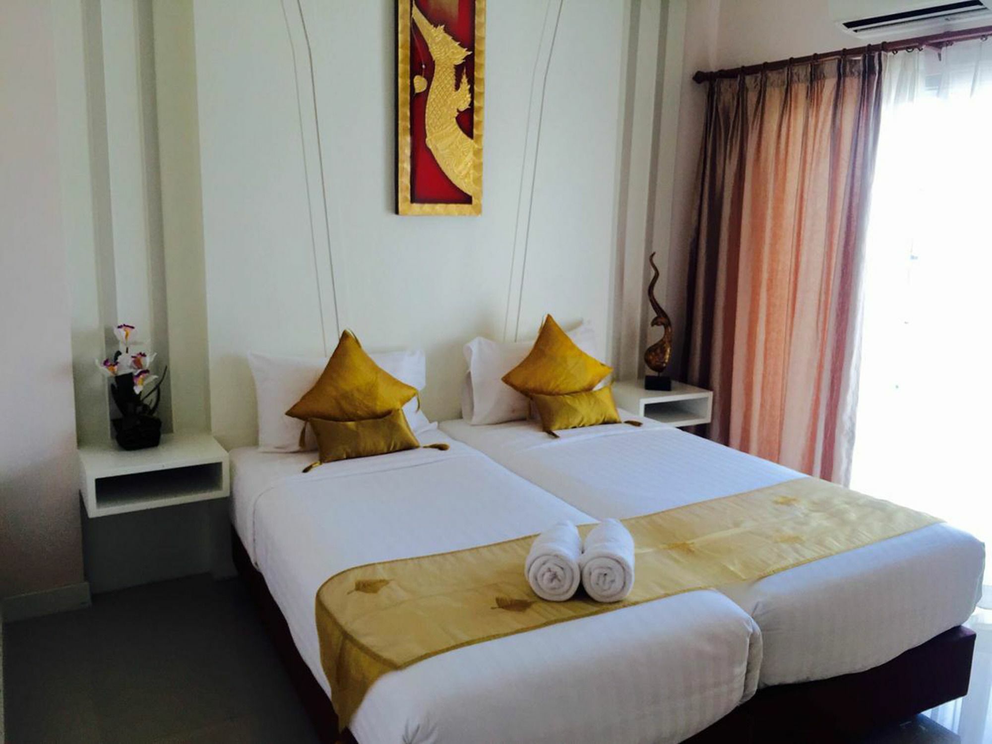 J Sweet Dream Boutique Hotel Phuket Patong Bagian luar foto
